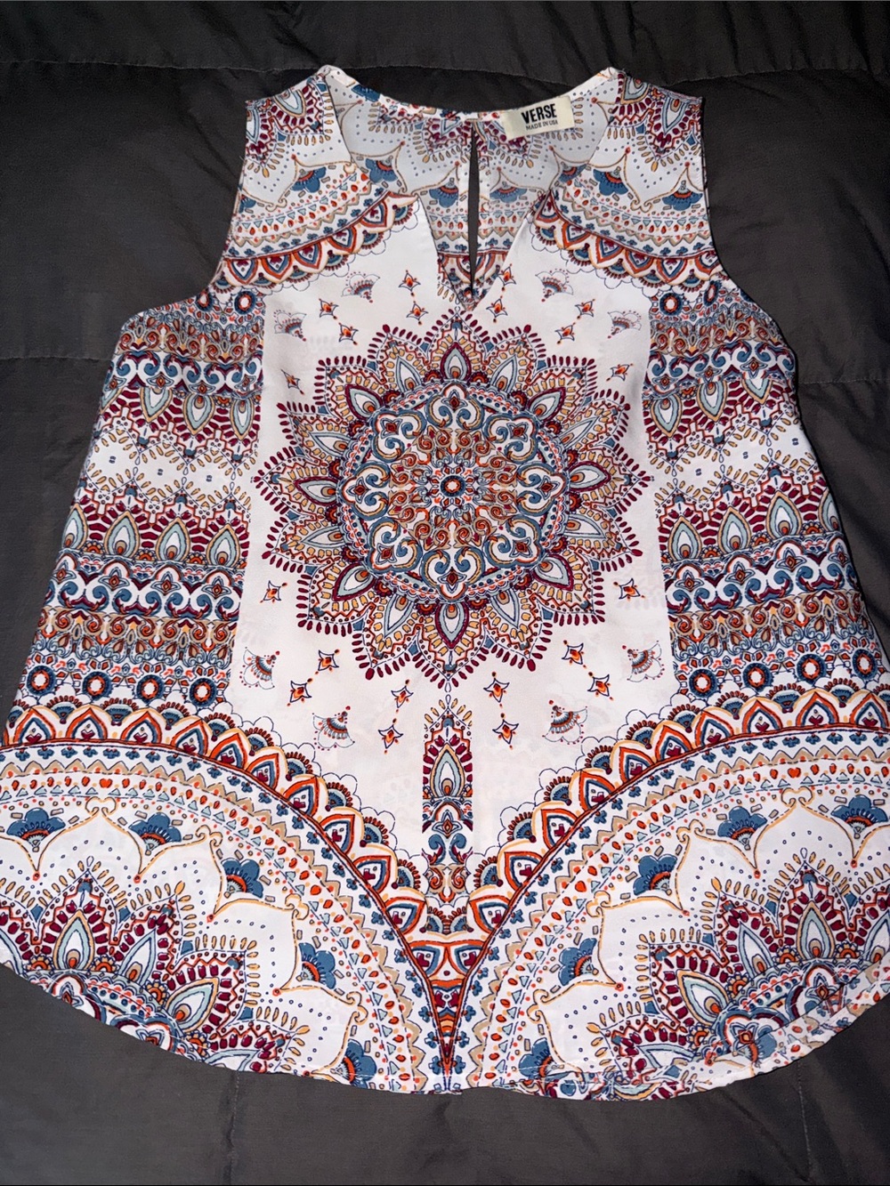 Verse White Paisley Medallion Sleeveless Camisole